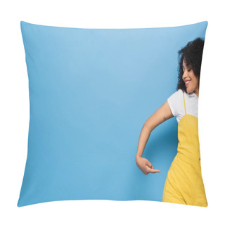 Personality  Happy African American Woman Pointing With Finger At Her Hip On Blue Pillow Covers