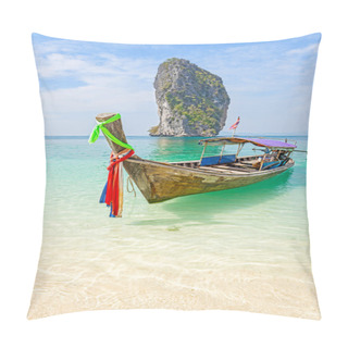 Personality  Old Wooden Boat On The Tropical Beach. Pillow Covers