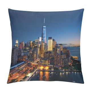 Personality  New York City - Beautiful Colorful Sunset Over Manhattan Pillow Covers