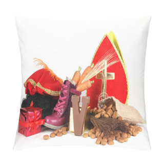 Personality  Putting Shoes For Sinterklaas Eve Pillow Covers