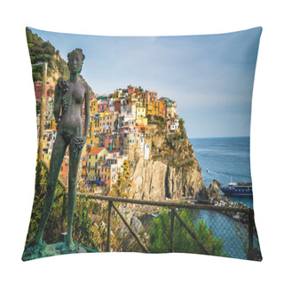 Personality  The Lady Of The Grapes Statue, Cinque Terre, Italy Pillow Covers