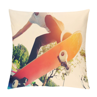 Personality  Woman Skateboarder At Skate Park Pillow Covers