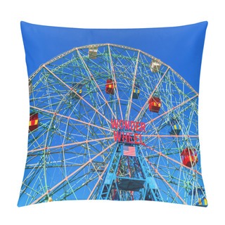 Personality  Wonder Wheel In Luna Park, Coney Island, New York City Pillow Covers
