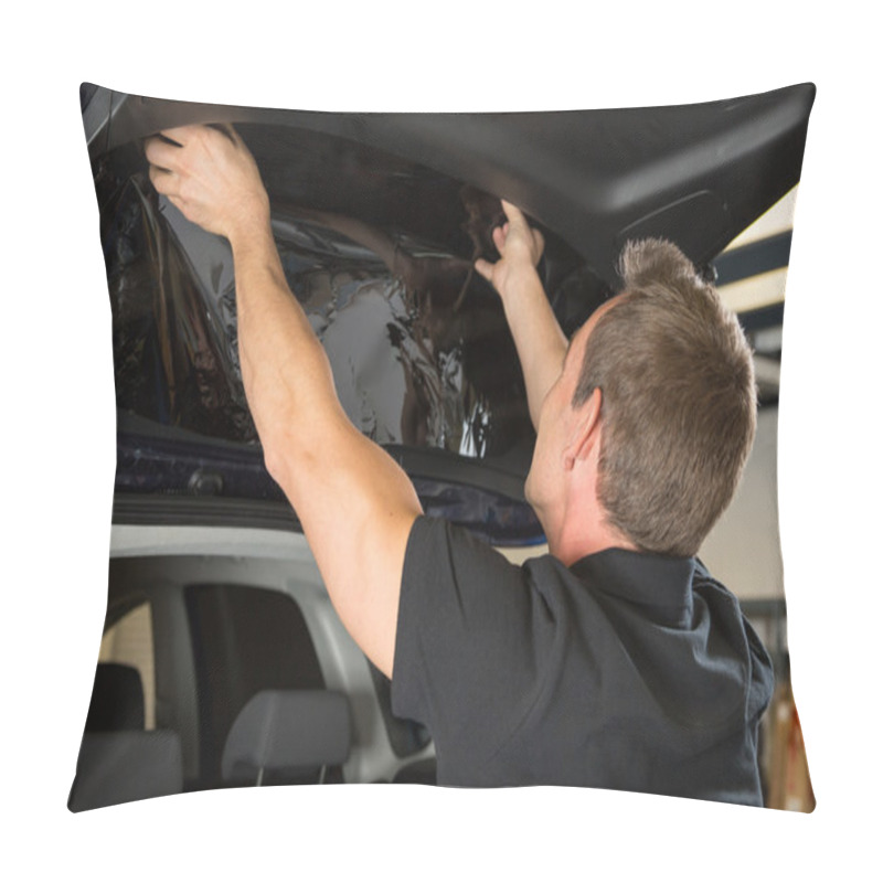 Personality  Car wrapper attaching tinting foil to car window pillow covers