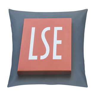 Personality  London School Of Economics Pillow Covers