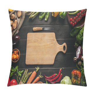 Personality  Cutting Board And Fresh Vegetables Pillow Covers
