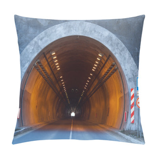 Personality  Tunnel Pillow Covers