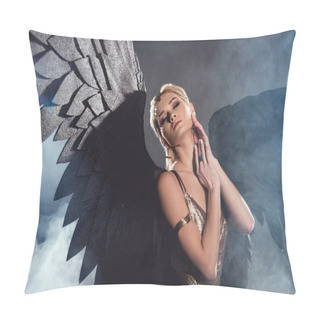 Personality  Beautiful Sexy Woman With Black Angel Wings And Golden Accessories Touching Face And Posing On Dark Smoky Background Pillow Covers