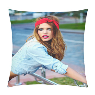 Personality  High Fashion Look.glamor Lifestyle Blond Woman Girl  Model In Casual Cloth  Outdoors In The Street In Red Bandana Pillow Covers
