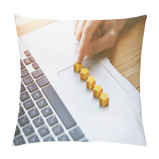 Personality  Hand Giving Five Stars Rating As Product Feedback With Laptop Pillow Covers