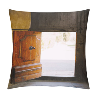 Personality  Old Wooden Door Open At The Medici Villa Of Lilliano Wine Estate, Tuscany, Italy. Pillow Covers