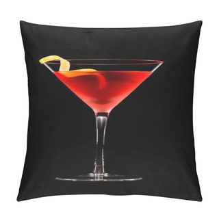 Personality  Cosmopolitan Cocktail In Front Of A Black Background Pillow Covers