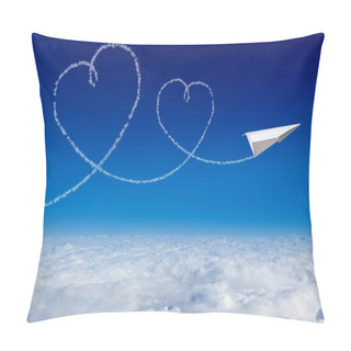 Personality  Paper Plane Flying With The Heart Shapes Pillow Covers