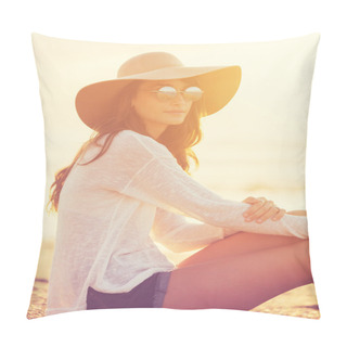 Personality  Fashion Portrait Of Young Woman Pillow Covers