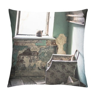 Personality  Old Armchair In Abandoned Room Pillow Covers