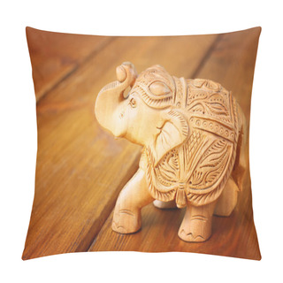 Personality  Statuette Elephant On Wooden Table Pillow Covers