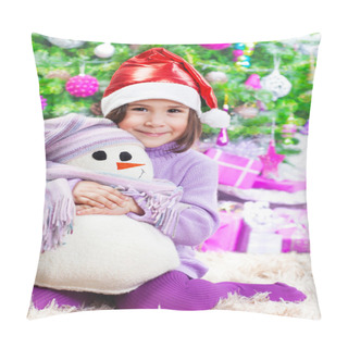 Personality  Little Girl On Christmas Celebration Pillow Covers