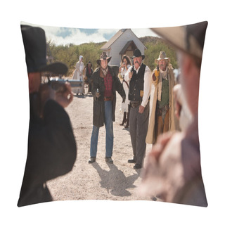 Personality  American West Shoot Out Pillow Covers