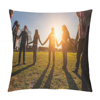 Personality  Multiracial Young People Holding Hands In A Circle Pillow Covers