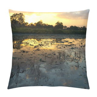Personality  Hunting Elbowrooms Pillow Covers