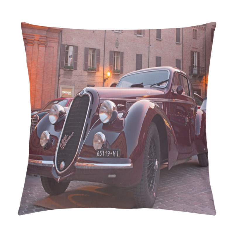 Personality  Old Car Alfa Romeo Pillow Covers