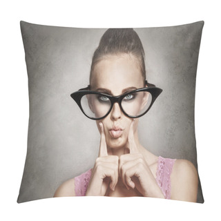 Personality  Young Woman In Large  Glasses Pillow Covers