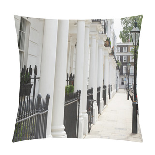 Personality  Row Of Beautiful White Edwardian Houses In London Pillow Covers