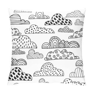 Personality  Seamless Pattern With Doodle Clouds. Black And White Hand Drawn Clouds. Vector Illustration Pillow Covers