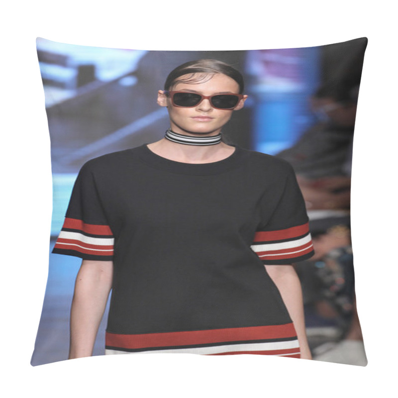 Personality  Kremi Otashliyska walk the runway at DKNY pillow covers