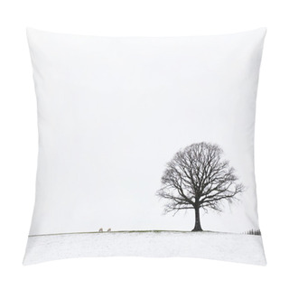 Personality  Oak Tree In Winter Pillow Covers