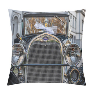Personality  Koblenz Germany 12.12.2019 Front Grill Of Oldtimer Old Antique Ford Typ A Tudor Sedan, Built At Year 1928 During A Wedding Decorated Pillow Covers