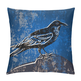 Personality  Vector Grunge Background With Crow. Pillow Covers
