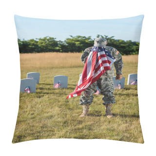 Personality   Veteran In Camouflage Uniform Covering Face With American Flag And Standing In Graveyard  Pillow Covers