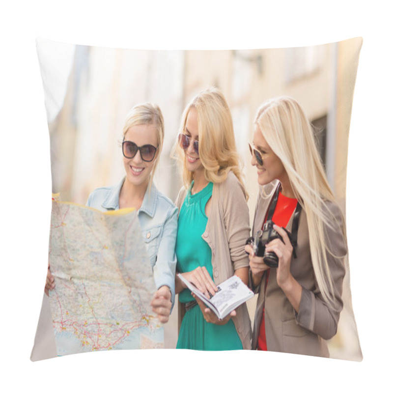 Personality  Beautiful women with tourist map in the city pillow covers