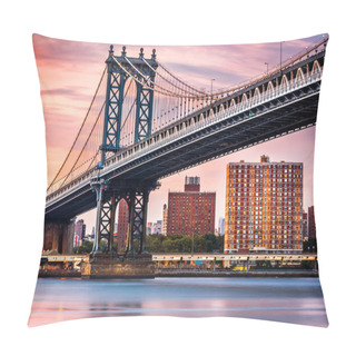 Personality  Manhattan Bridge Pillow Covers