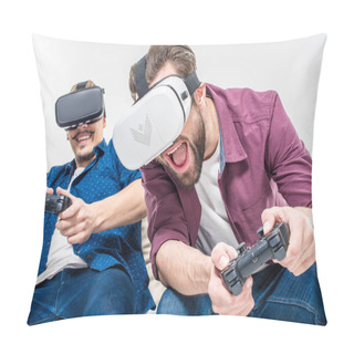 Personality  Friends In Virtual Reality Headsets Pillow Covers