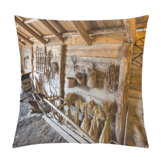 Personality  Suzdal Museum Of Wood Architecture And Peasant's Life Pillow Covers