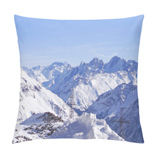 Personality  Elbrus. Mountain Ranges In The Northern Caucasus In Russia                               Pillow Covers