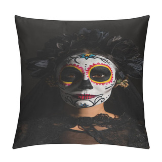 Personality  Portrait Of Woman In Traditional Mexican Catrina Makeup And Dark Wreath Looking At Camera Isolated On Black Pillow Covers