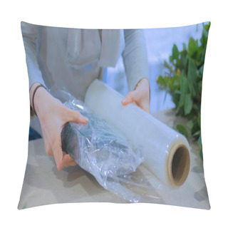 Personality  Florist Wraps Oasis Floral Foam In Cling Film For Flower Arrangement Pillow Covers