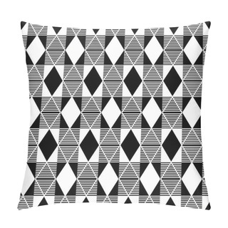 Personality  Seamless Harlequin Pattern. Geometric Texture. Vector Art. Pillow Covers