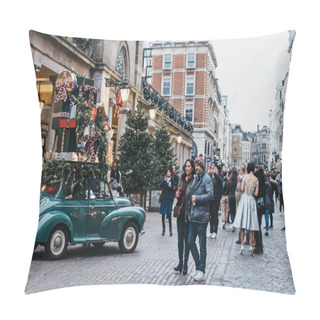 Personality  London, UK - November 21, 2018: People Walking Past And Taking Photos Of A Car Christmas Decorations In Covent Garden Market, One Of The Most Popular Tourist Sites In London, UK. Pillow Covers