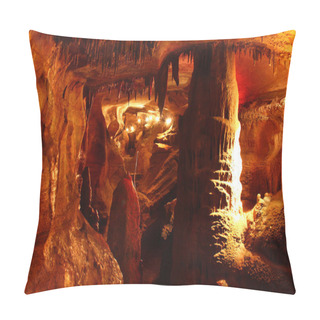 Personality  Rickwood Caverns - Alabama Pillow Covers