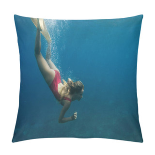 Personality  Underwater Photo Of Young Woman In Swimming Suit And Fins Diving In Ocean Alone Pillow Covers