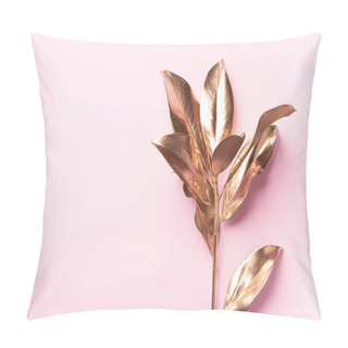 Personality  Floral Minimal Style Concept. Exotic Summer Trend. Golden Tropical Leaves And Branch On Pastel Pink Color Background. Shiny And Sparkle Design, Fashion Concept. Pillow Covers