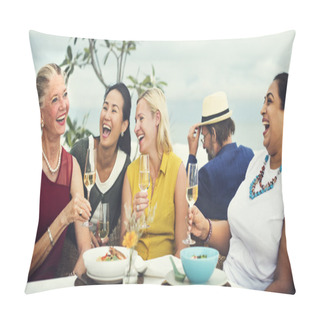 Personality  Friends Hanging Out On Party Pillow Covers