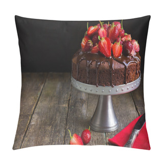 Personality  Chocolate Cake With  Fresh Strawberry  Pillow Covers