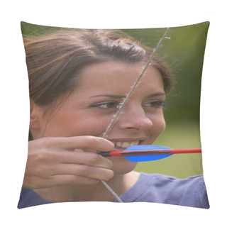 Personality  Woman With Bow And Arrow Pillow Covers