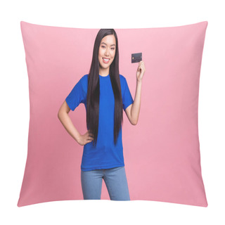 Personality  Photo Of Attractive Young Positive Woman Hold Hand Waist Credit Card Good Mood Isolated On Pink Color Background Pillow Covers