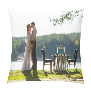 Personality  Loving Couple Kissing Pillow Covers